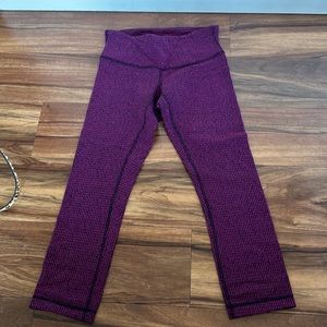 Lululemon Purple and black cropped leggings